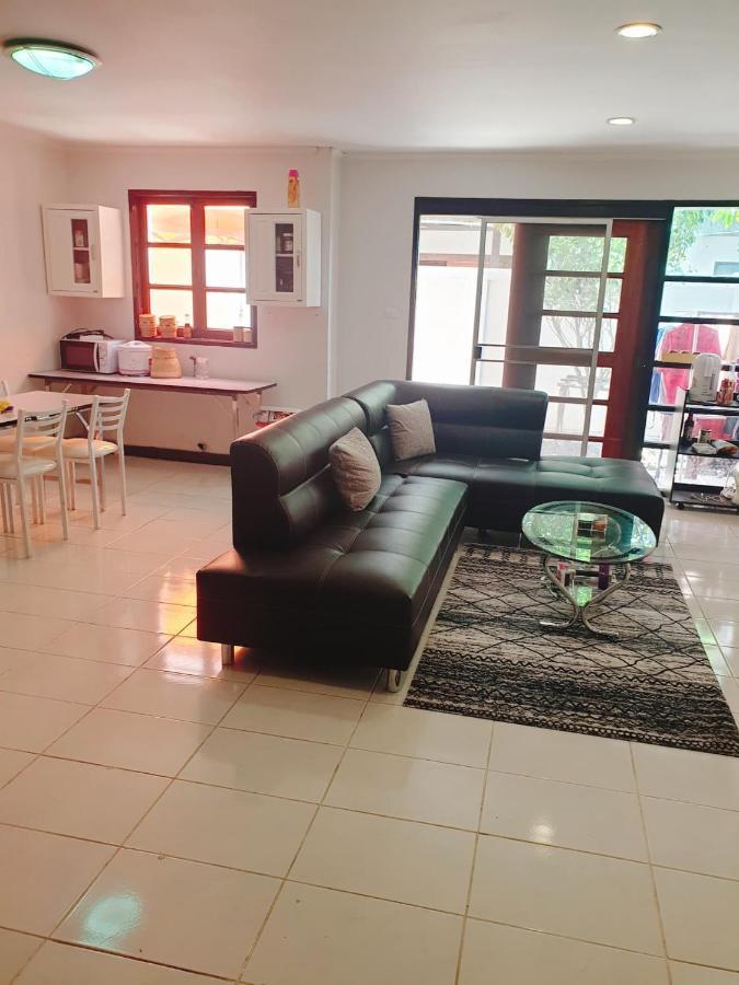 بانكوك Kru Nat'S Bed & Breakfast W/ Private Rooms & Gym المظهر الخارجي الصورة